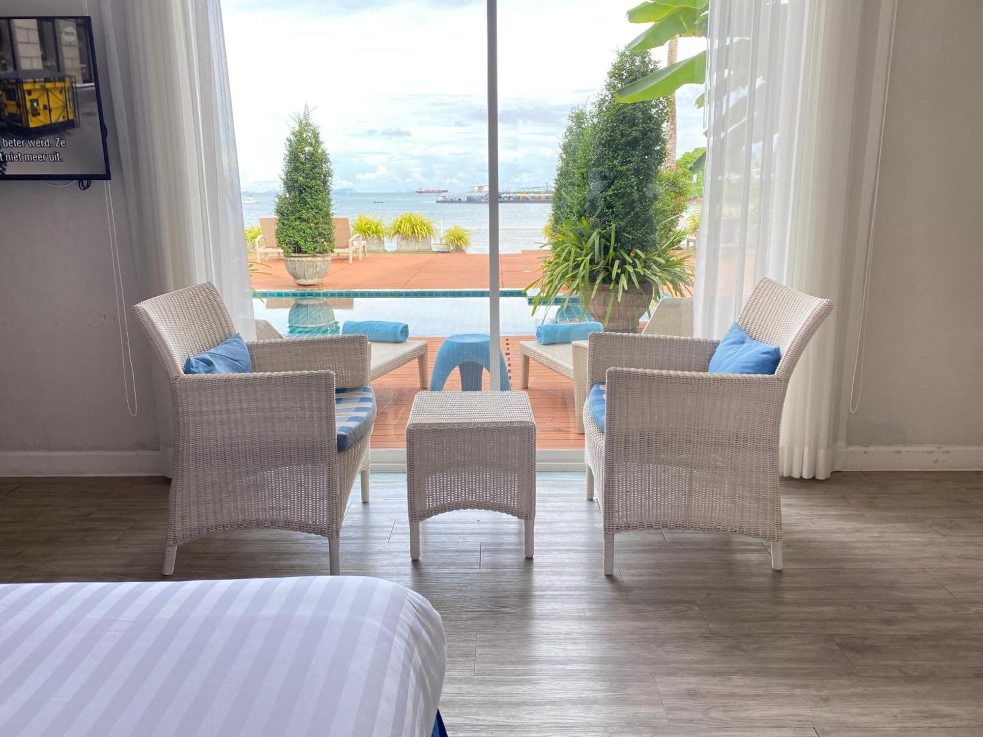 ภูเก็ต โบ็ท คีย์ Hotel Cape Panwa ภายนอก รูปภาพ