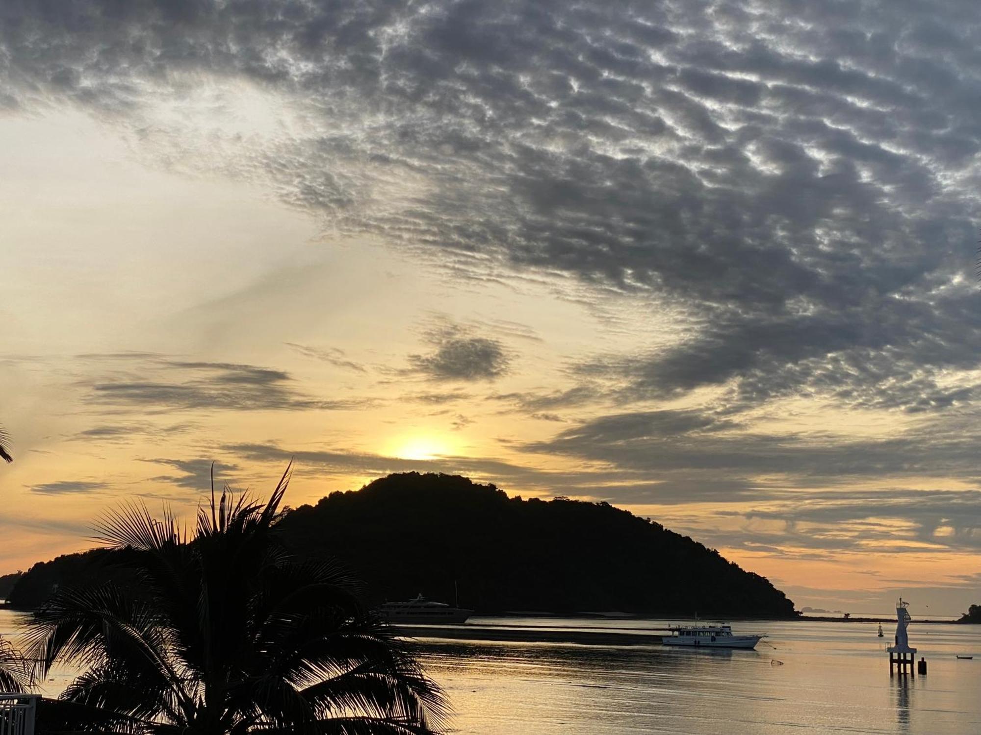 ภูเก็ต โบ็ท คีย์ Hotel Cape Panwa ภายนอก รูปภาพ